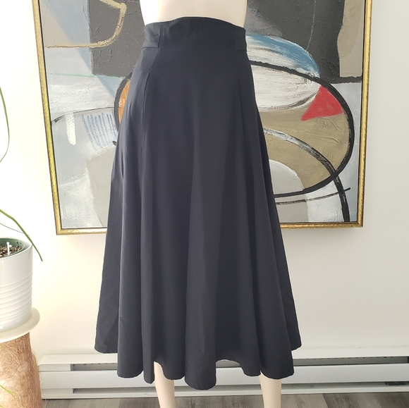 Laurèl | High-waisted Skirt - Picture 8 of 8
